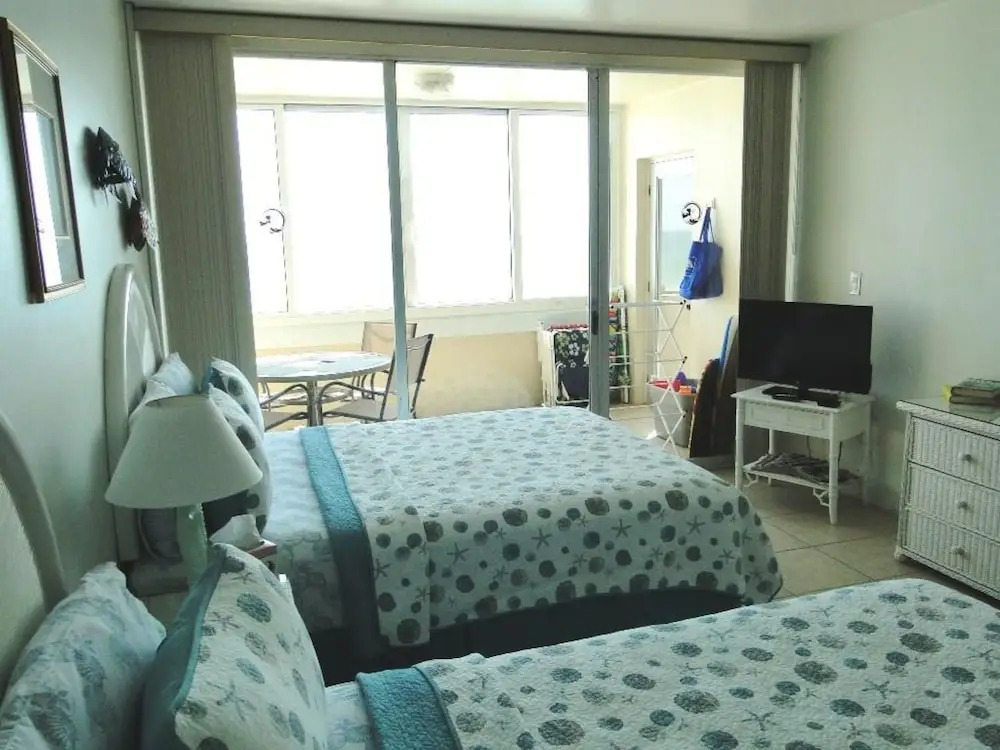 Galt Ocean Gem 2-2 Direct Ocean Views