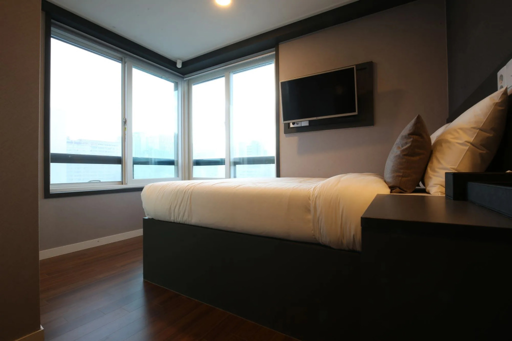 Step Inn Myeongdong 1