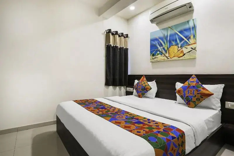 FabHotel SK - Nr Rajkot Municipal Corporation, Central Zone 120M