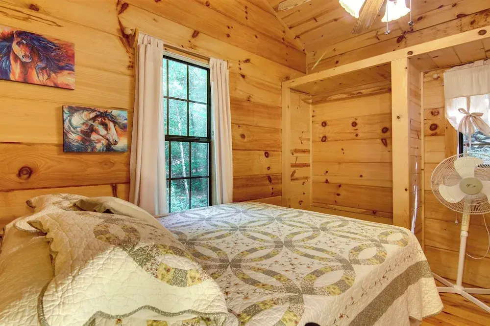 Hendersonville Cabin Near Hiking & Waterfalls!