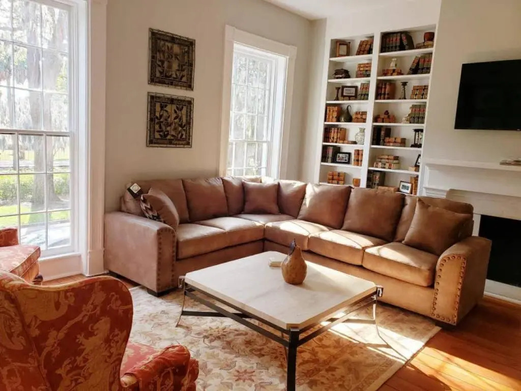 Restored Historic Home 5 bedroom 5 bath with 9 beds