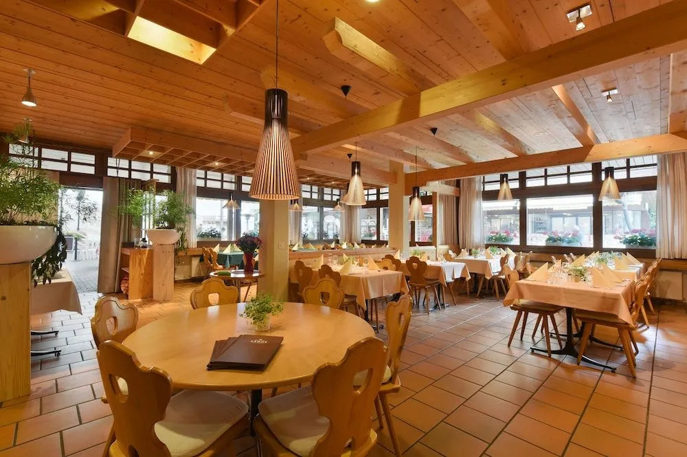 Hotel Krone Lenk