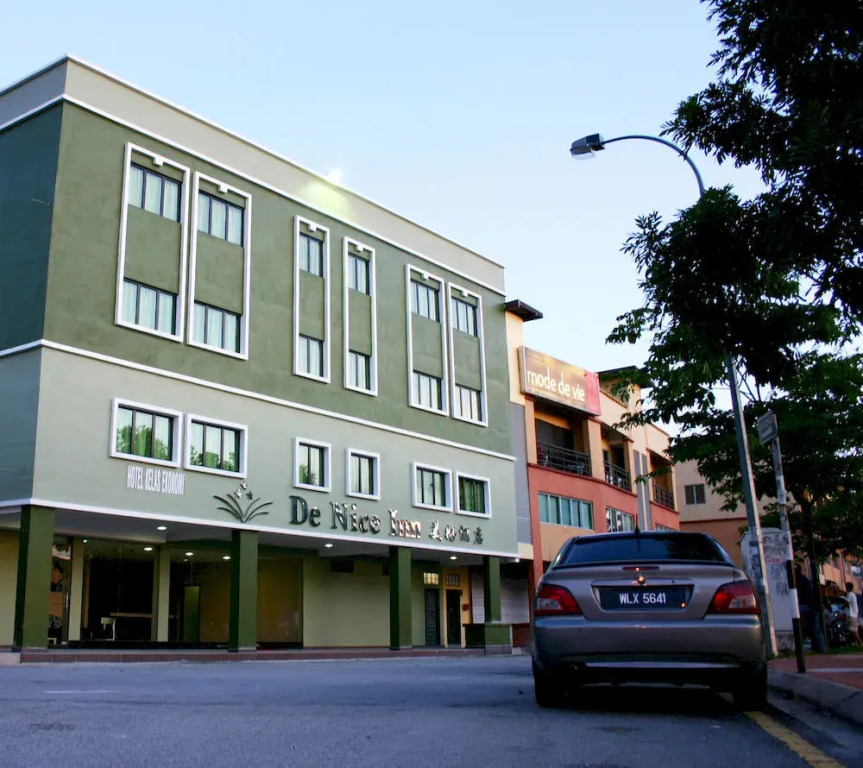 OYO 173 De Nice Inn