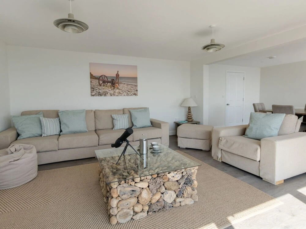 Cove Lodge