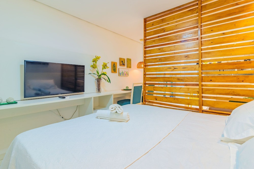 Laguna Beach #108 - Flat With Garden by Carpediem