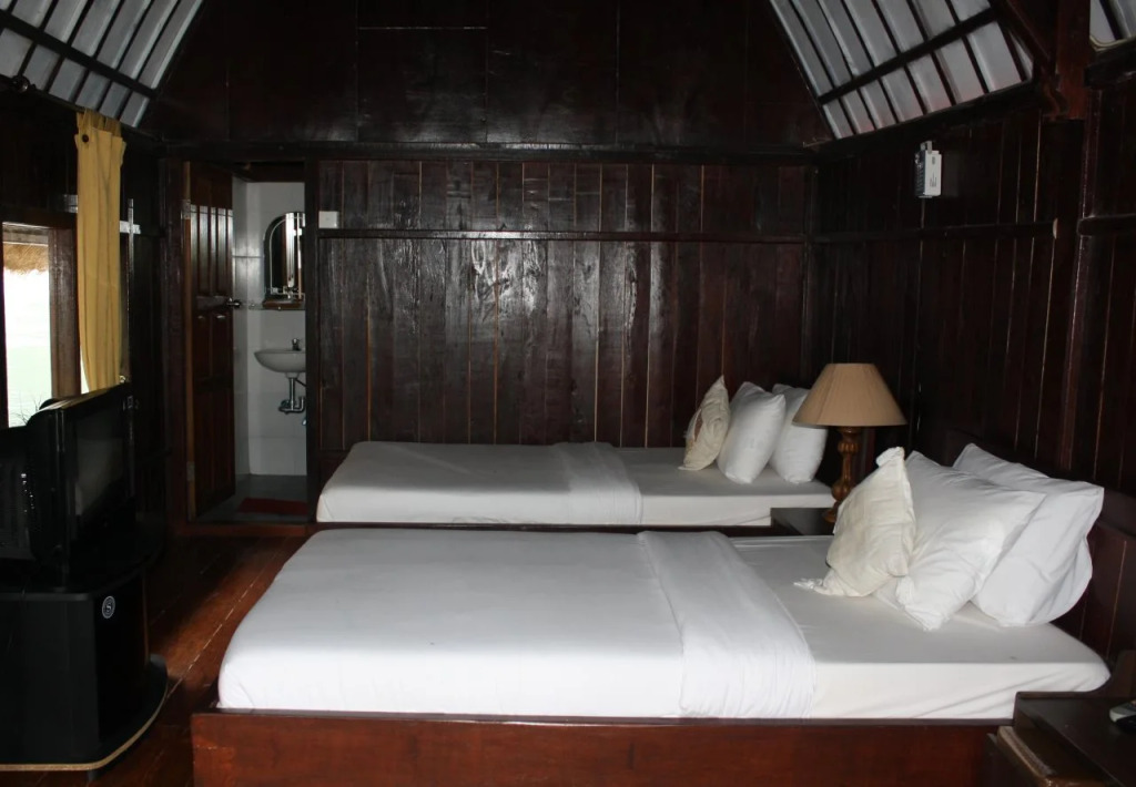 Batur Lakeside Huts