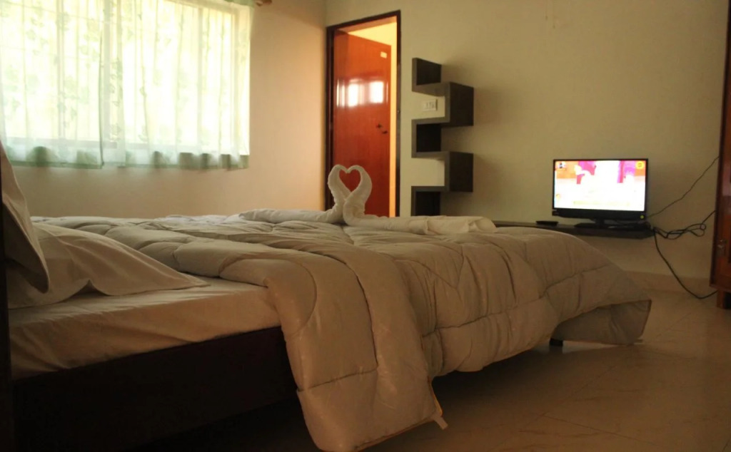 Globe Trotting Holidays Inn