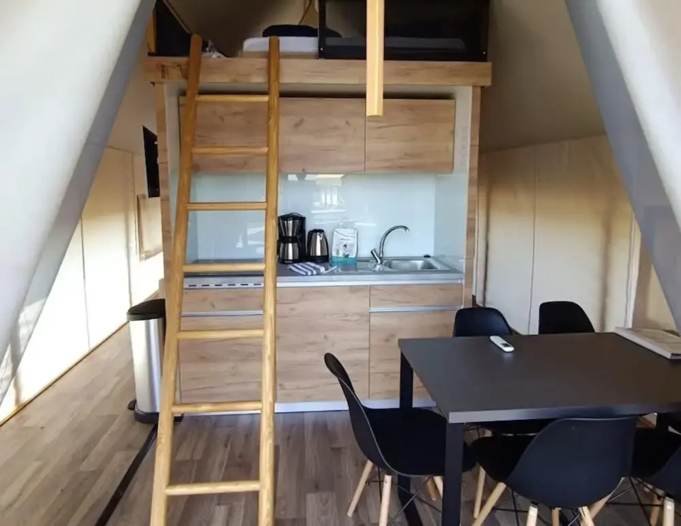 Safari Tent With Bathroom, 9 km From Maastricht