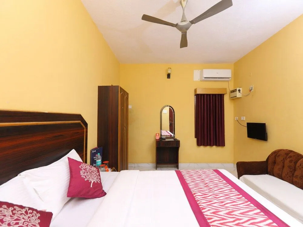 OYO 12785 ART Guest House