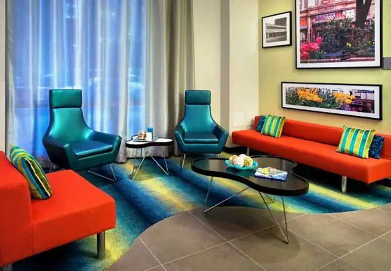 Manhattan Inn