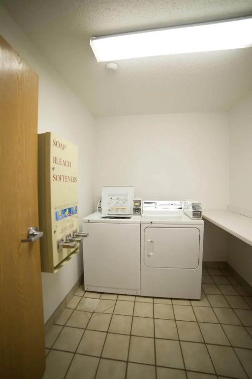 River Valley Inn & Suites