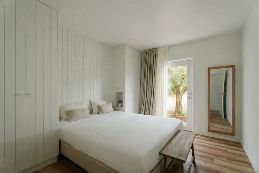 Imago Houses 2 - by MET