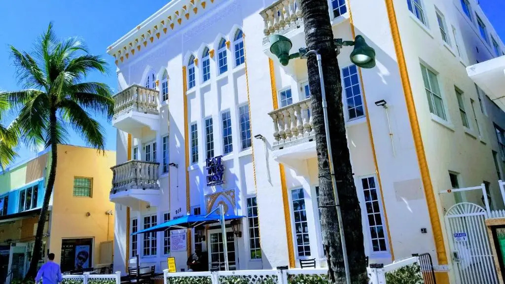 918 SOBE FLATS
