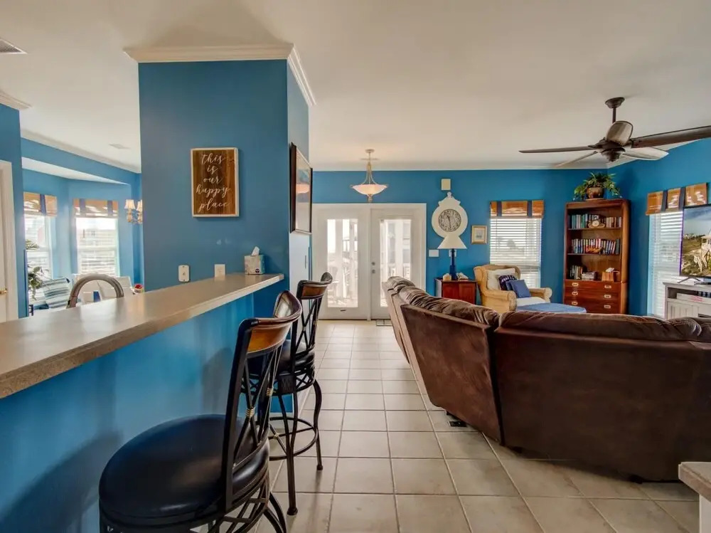 Spacious Family-Friendly House Near the Beach