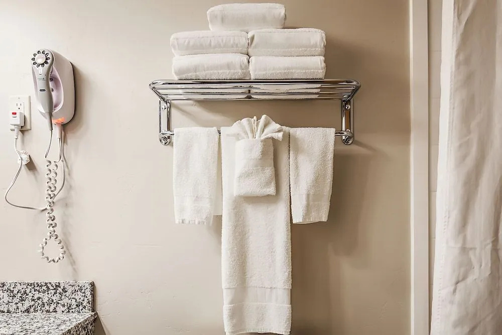 Americas Best Value Inn & Suites