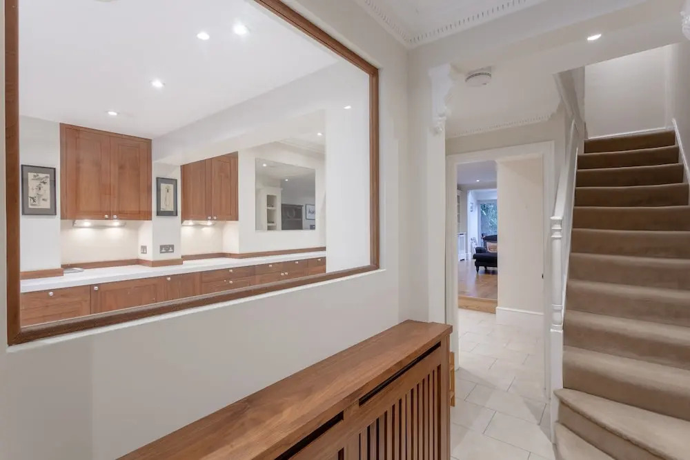 4 Bedroom Family House in Shepherd's Bush