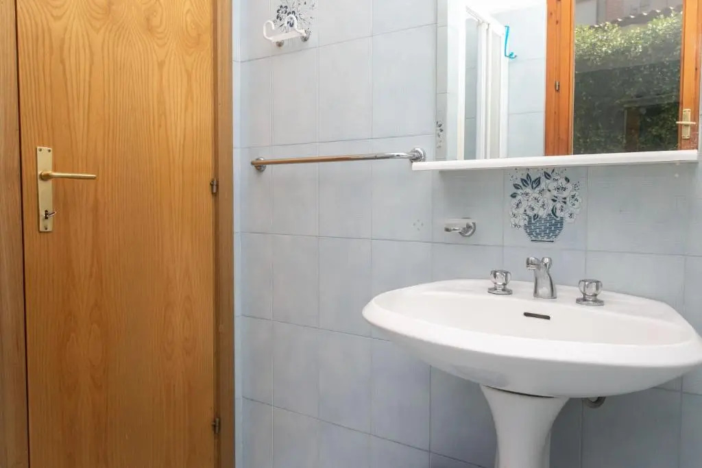 N215 - Numana, trilocale con portico