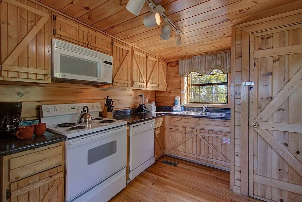A Stellar 2bed 2bath Minutes to Parkway