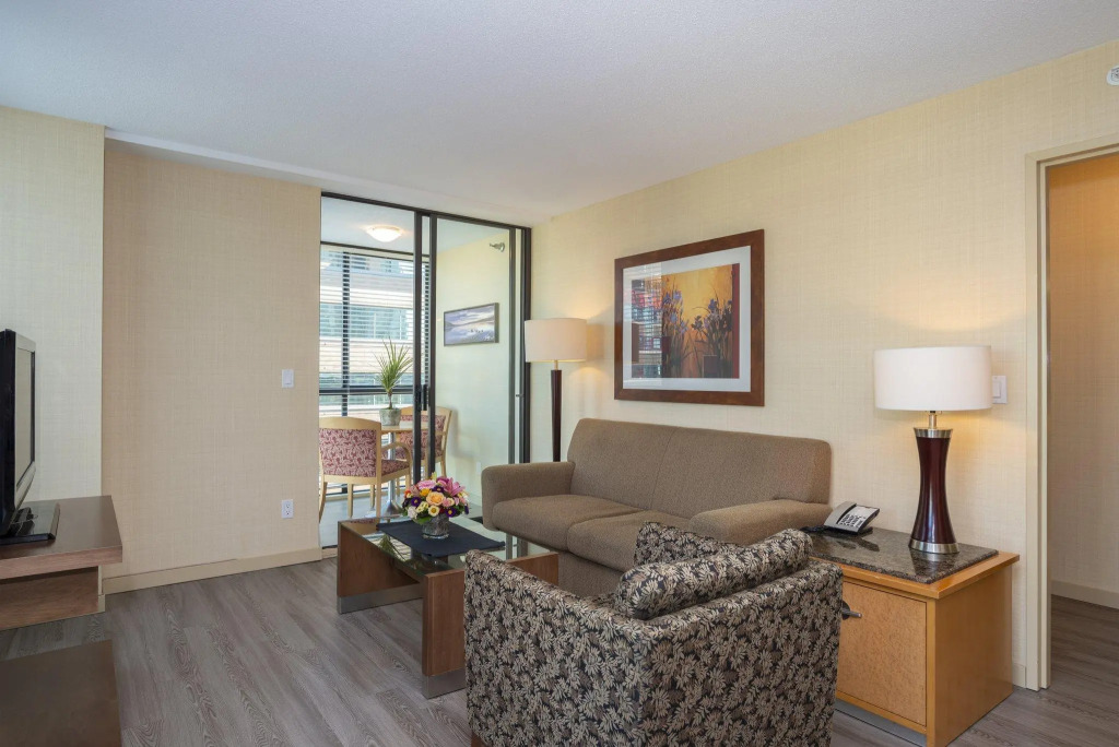 Landis Hotel & Suites