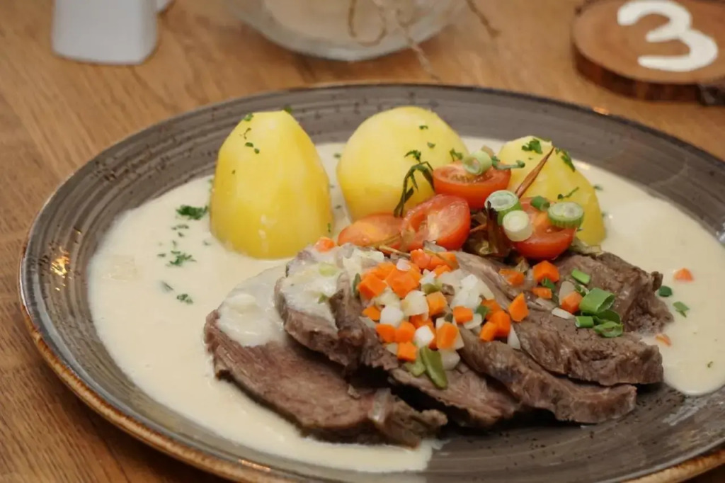 Deutsches Haus Hotel Restaurant Gastwirtschaft Biergarten am Radweg Bermuthshain