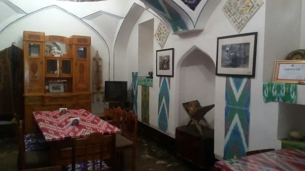 Miraziz Ambari