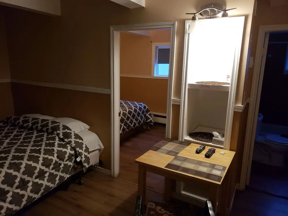 Caravan Motel
