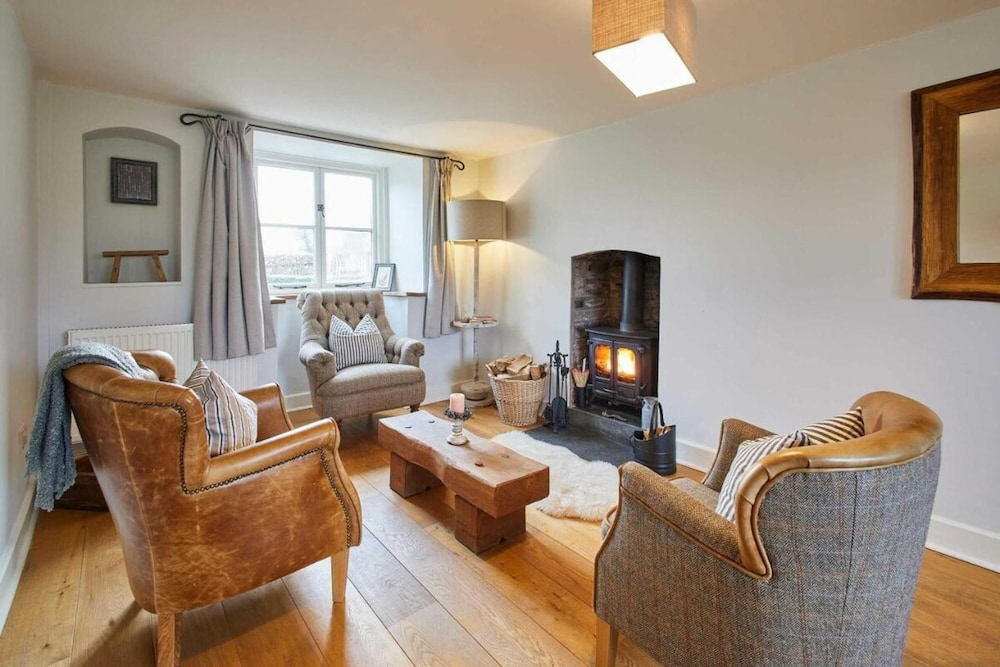 Host Stay Coed Barn