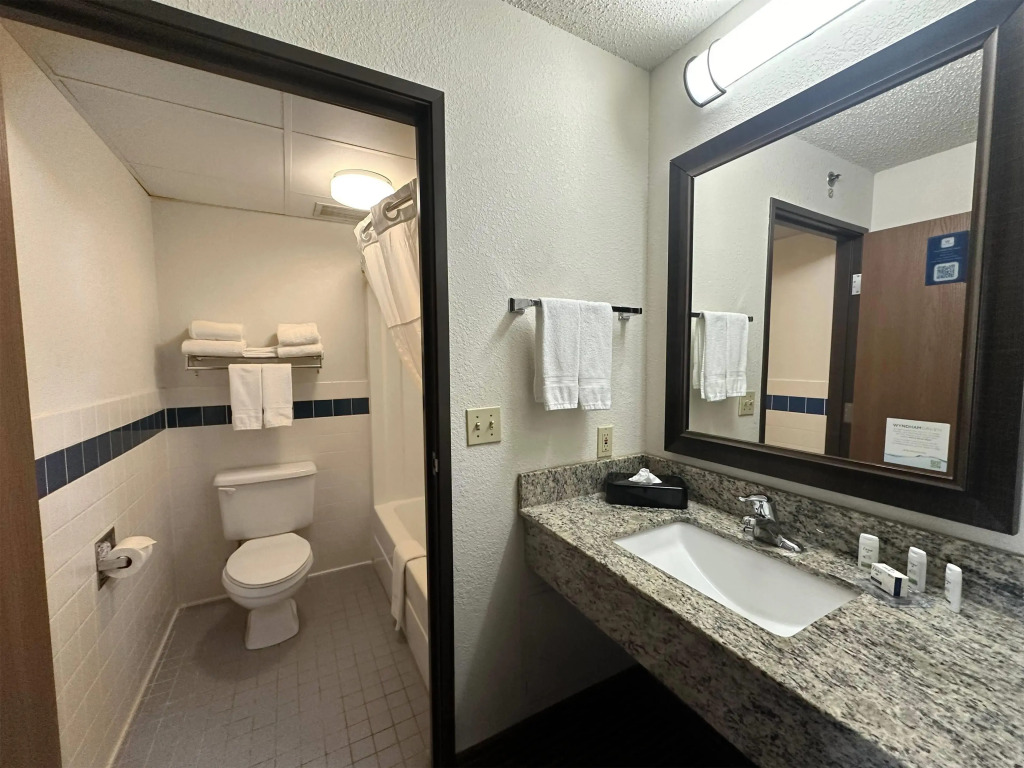 AmericInn by Wyndham Menominee