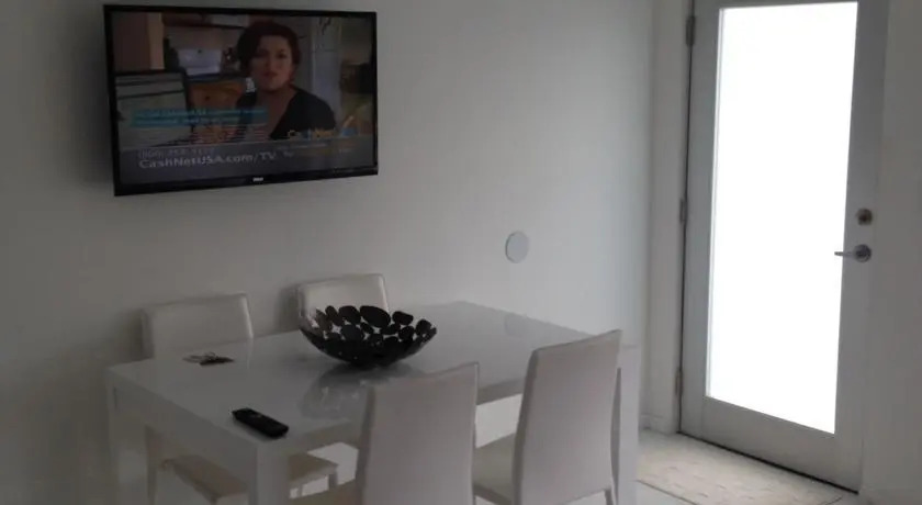 Elisa Condo