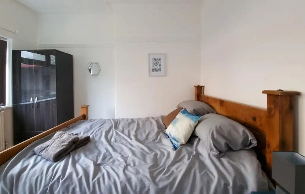 Stylish King Bed Suite - Family/ Contractor