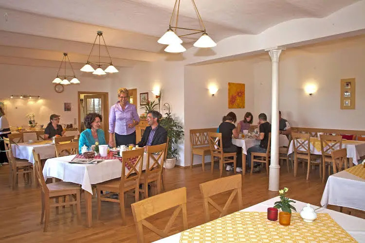 Bernhardhof - Pension, Guest-House & Apartments