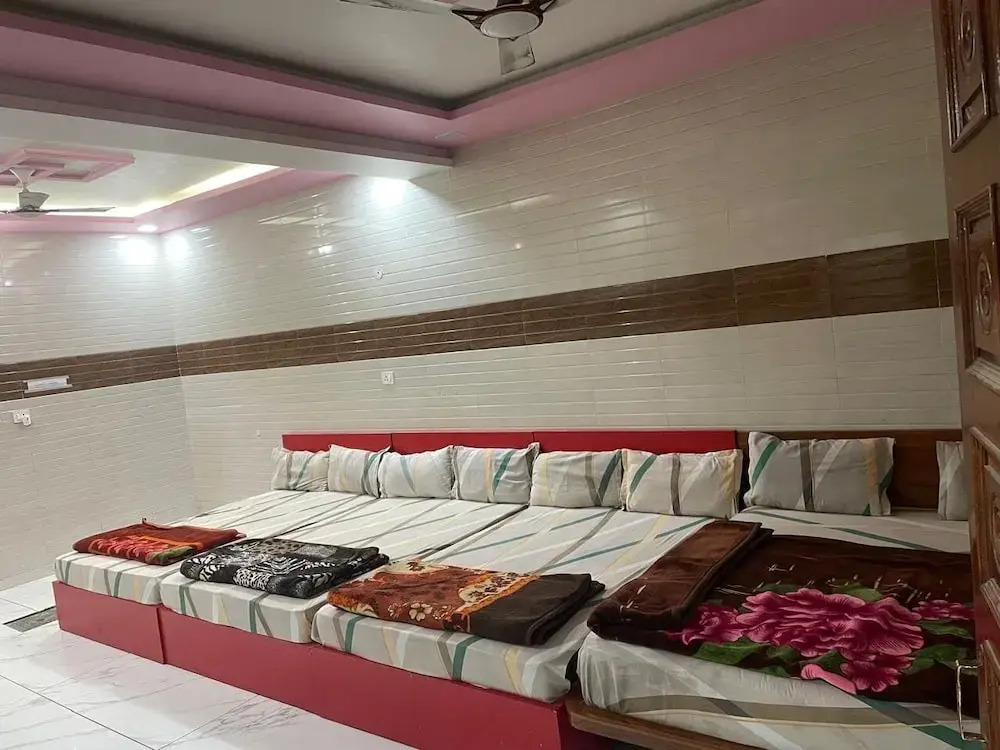 Sunrise Hotel & Restaurant