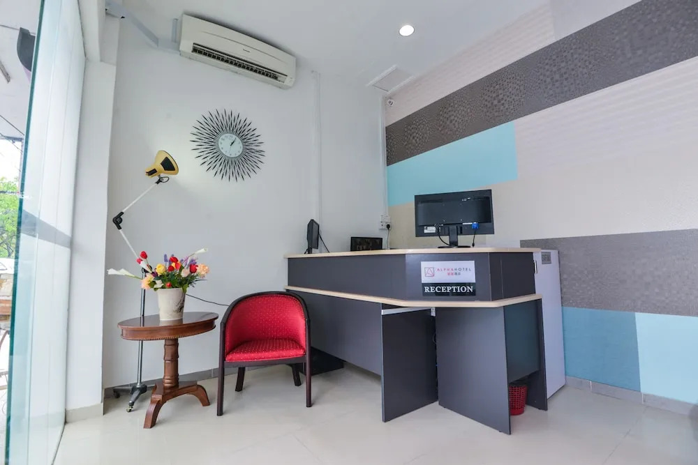 Alpha Hotel