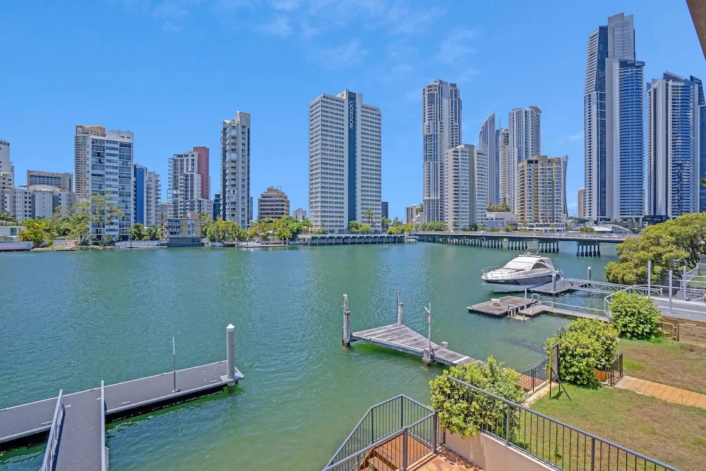 Luxury Waterfront with Outdoor Spa