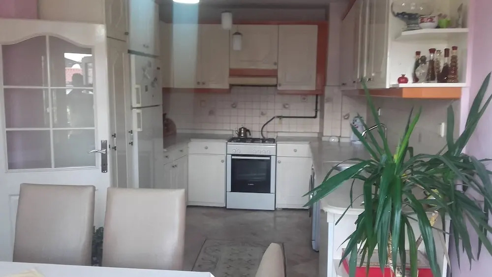 Turquoise Family Suites Apartment