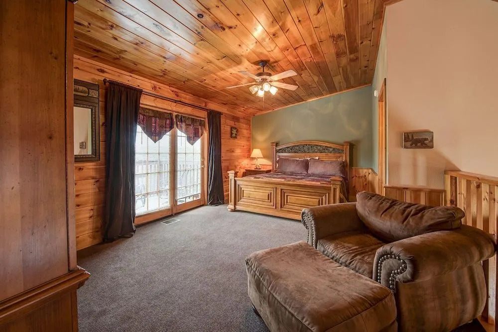 Smokey Bear Haven by Jackson Mountain Rentals