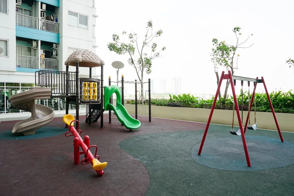 Minimalist And Cozy 2Br Apartment At The Nest Near Puri By Travelio