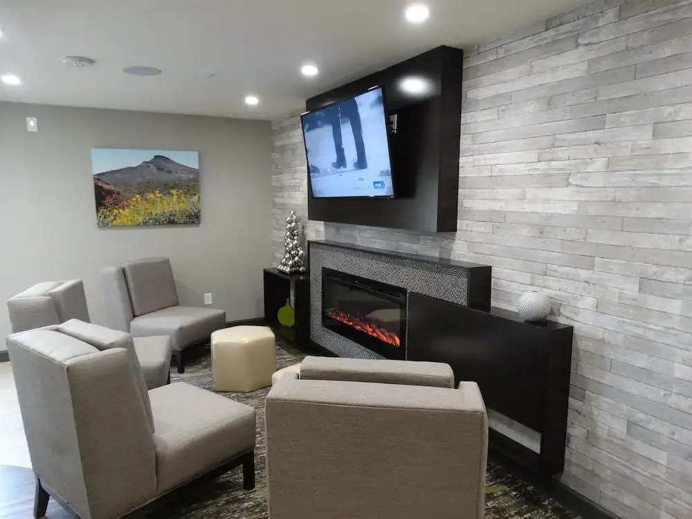 Quality Inn & Suites at Metro Center