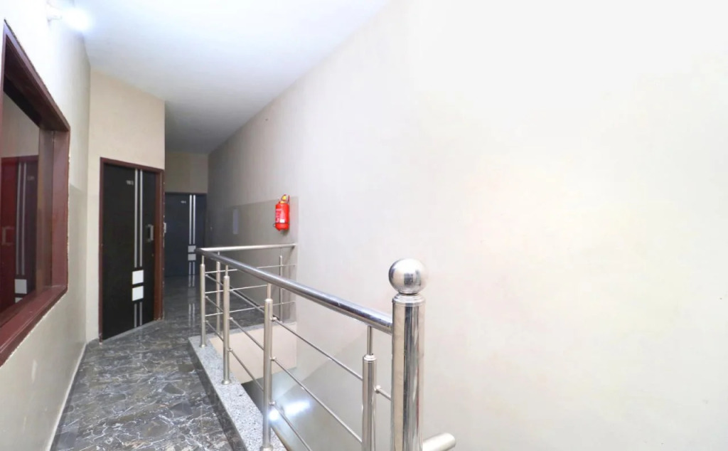 Hotel Piyush By OYO Rooms