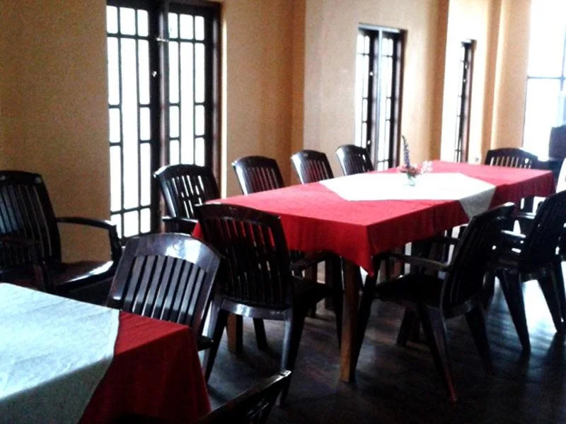 Cedaar Wood Hill Hotel
