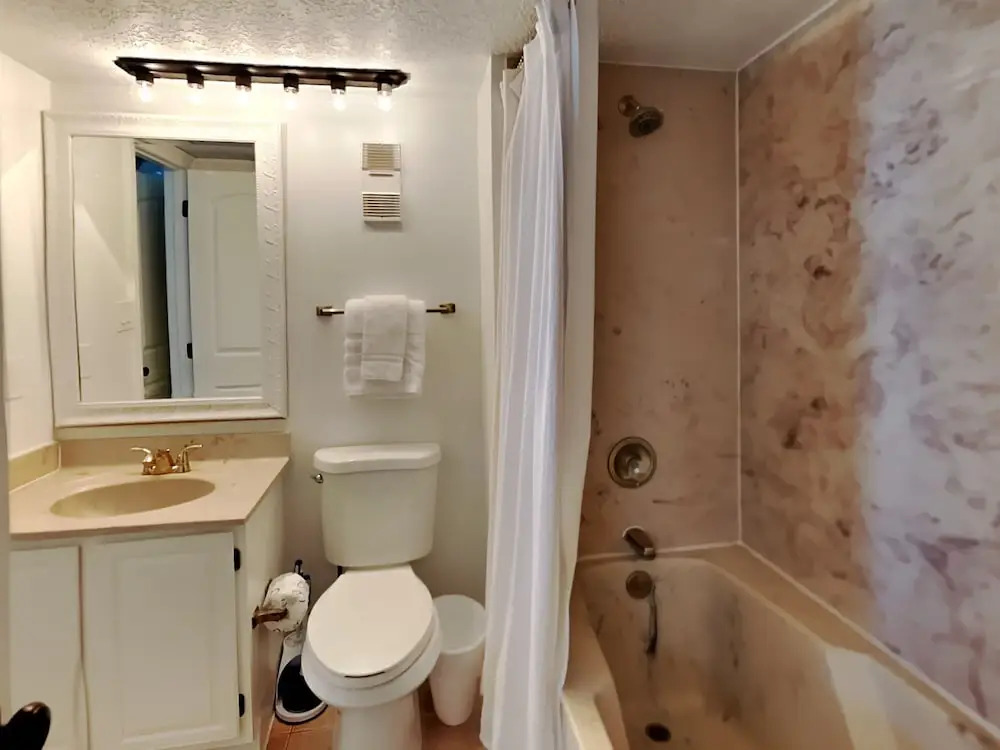 Serenity Cottage by Southern Vacation Rentals