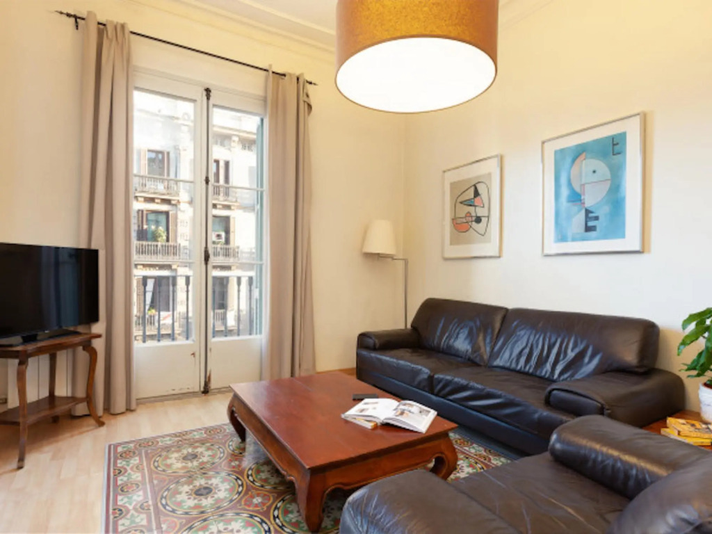 GAUDIR 7 · Bright & comfortable apart. near Passeig de Gracia