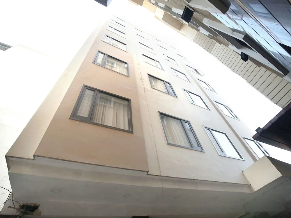 OYO 11680 Hotel Grand Star