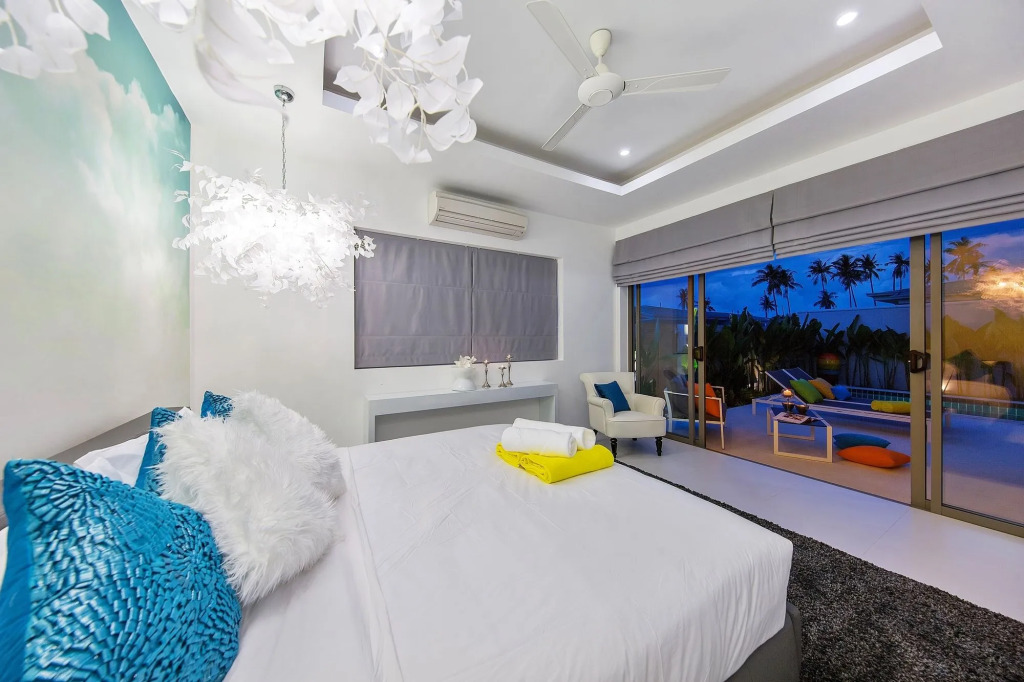 Villa White Orchid