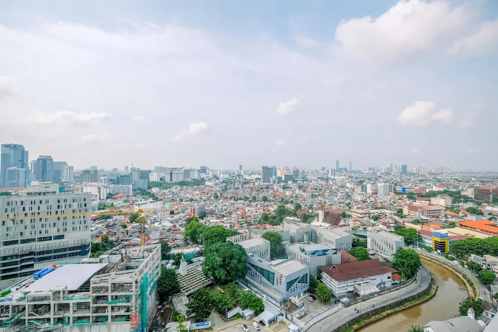 Comfy And Cozy 2Br At Menteng Park Apartment