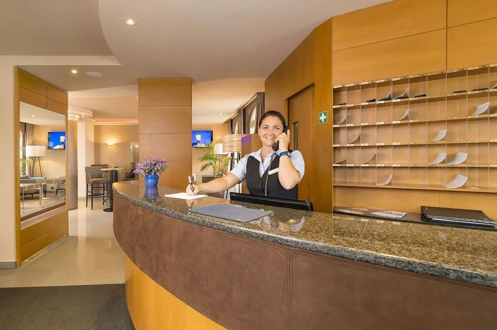 Hotel Alekto