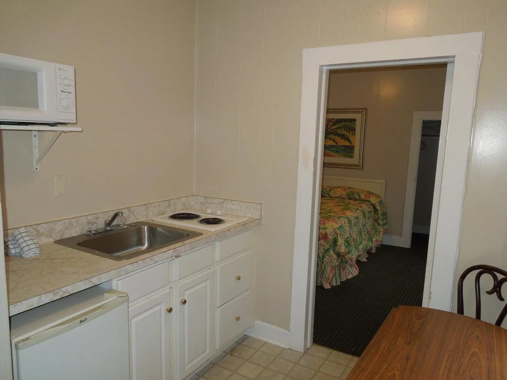 The Admiral Hotel/Motel
