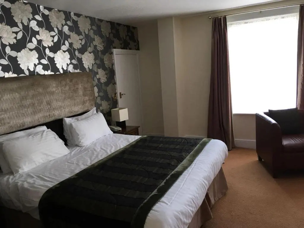 Red Lion Hotel