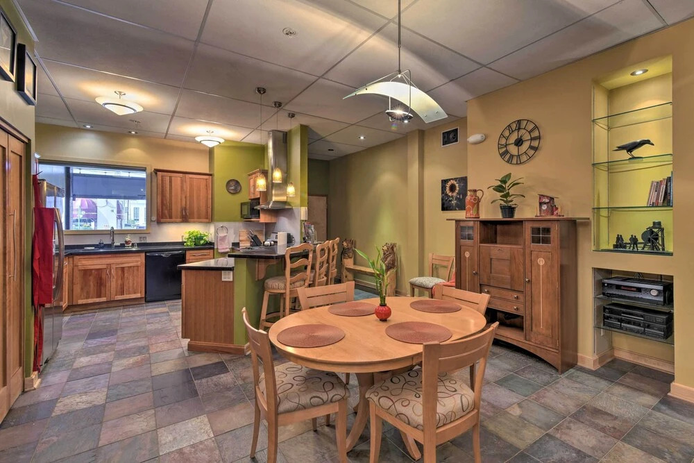 Dtwn Anchorage Getaway: 2 Adjoining Condos!