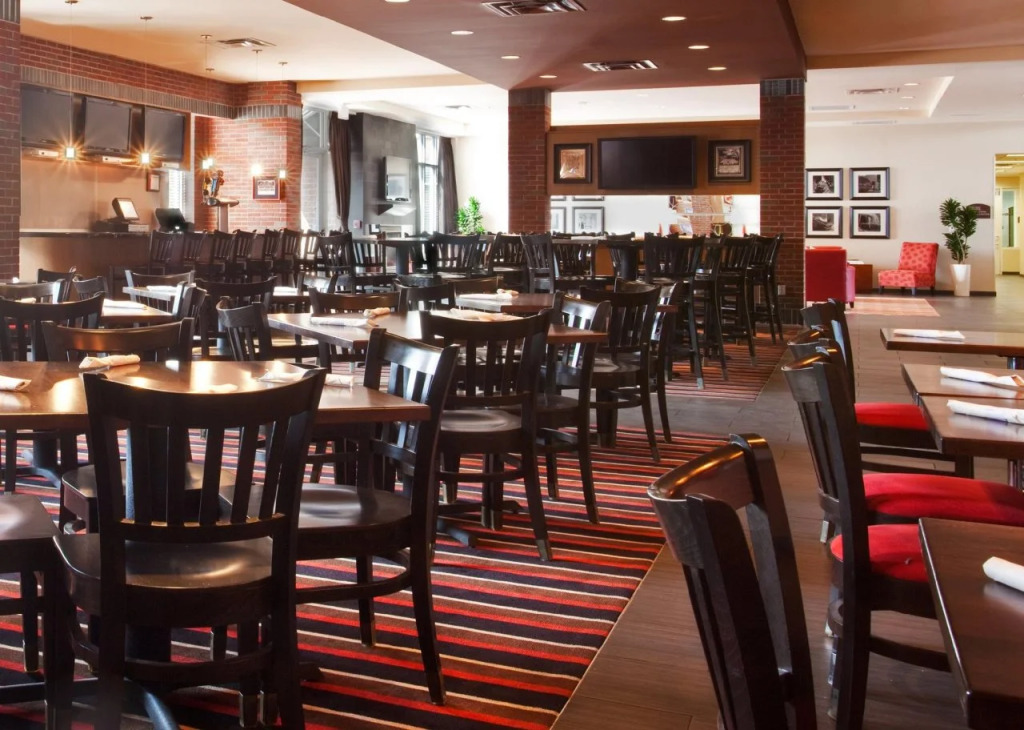 DoubleTree by Hilton Chicago Midway Airport, IL